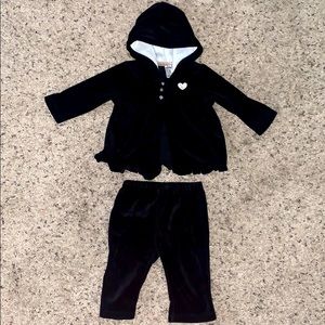 NWOT Carters Baby Girl Black Velour Sweatsuit 6M